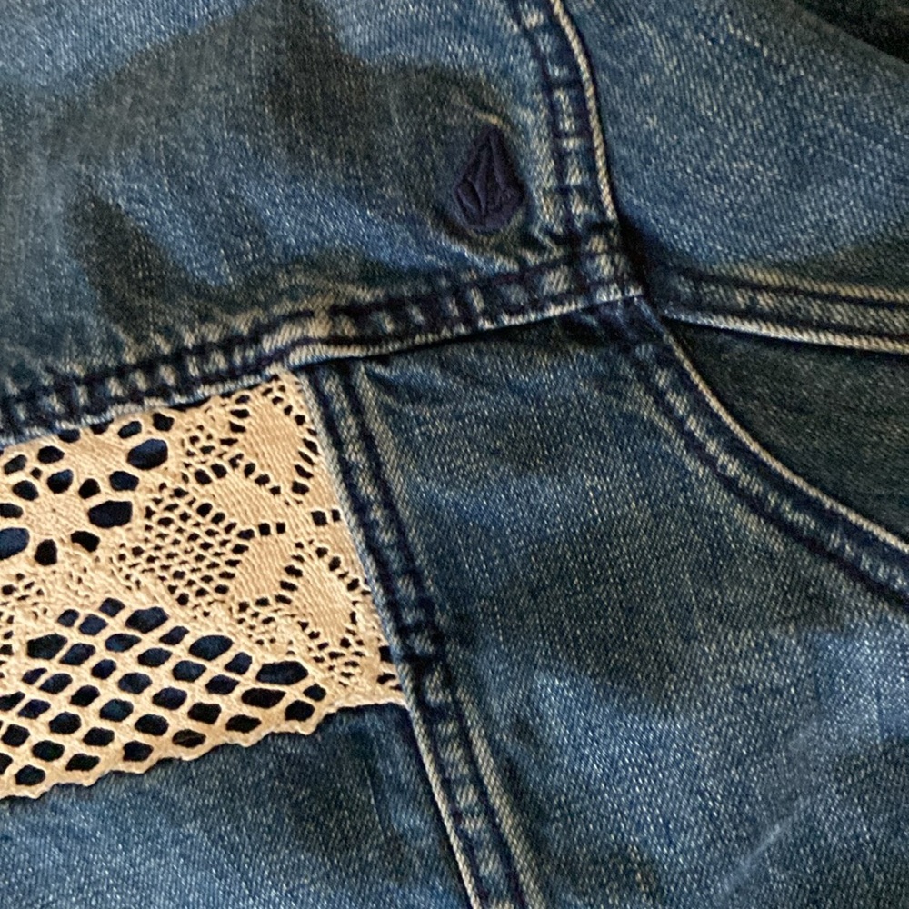 Jean jacket - Picture 8 of 9